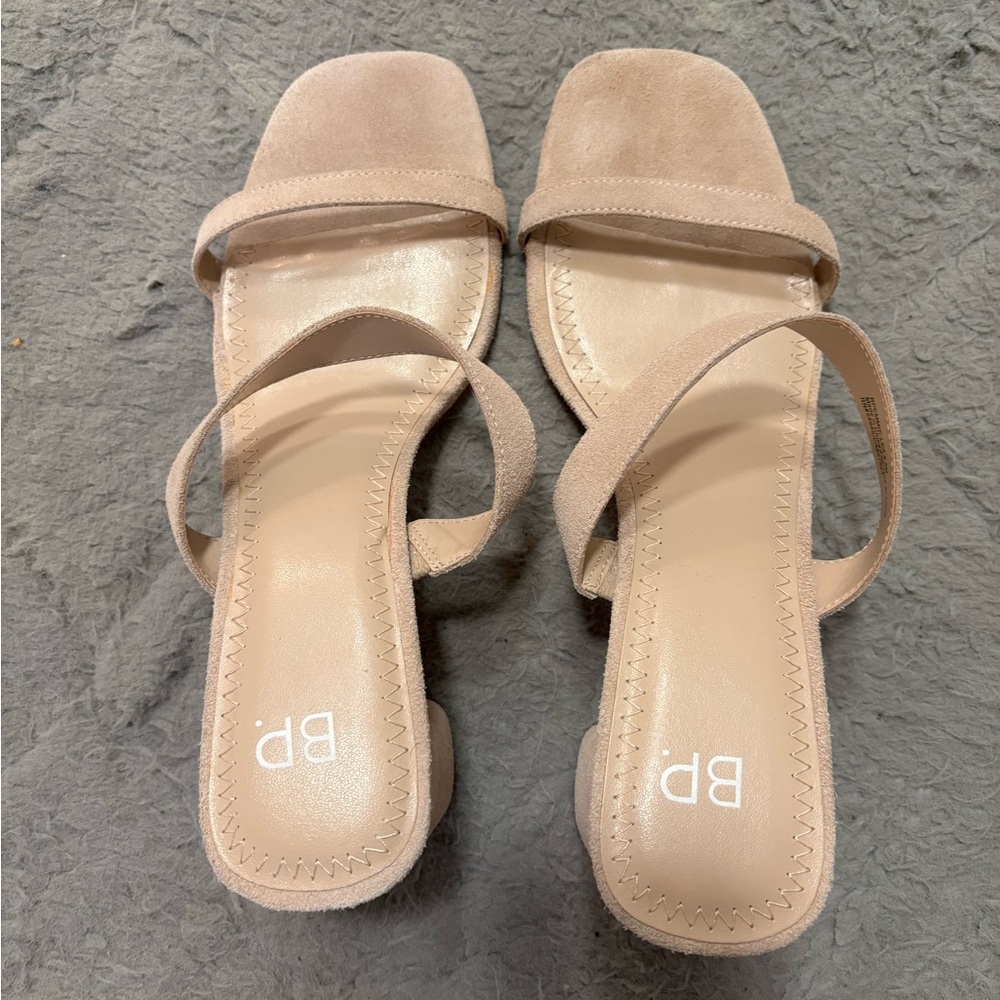 BP Heels - Picture 2 of 4